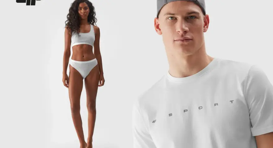 Kobieta w bieliźnie 4F i mężczyzna w koszulce z napisem SPORT. Czy bawełna się rozciąga? Tak, ta odzież sportowa jest elastyczna.