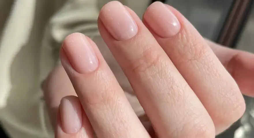 Manicure tytanowy w domu: Poradnik krok po kroku (bez lampy!)