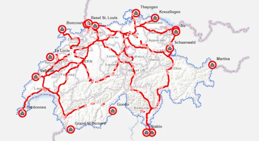 Mapa Szwajcarii z zaznaczonymi trasami i punktami granicznymi.
