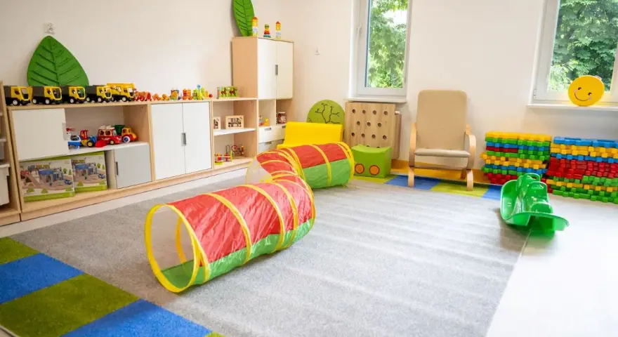 Ile dzieci może być w żłobku? Poznaj ważne przepisy i ograniczenia
