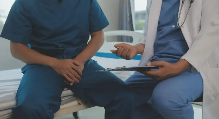 Urolog: Kiedy iść? Objawy, choroby, badania Nie tylko dla mężczyzn!