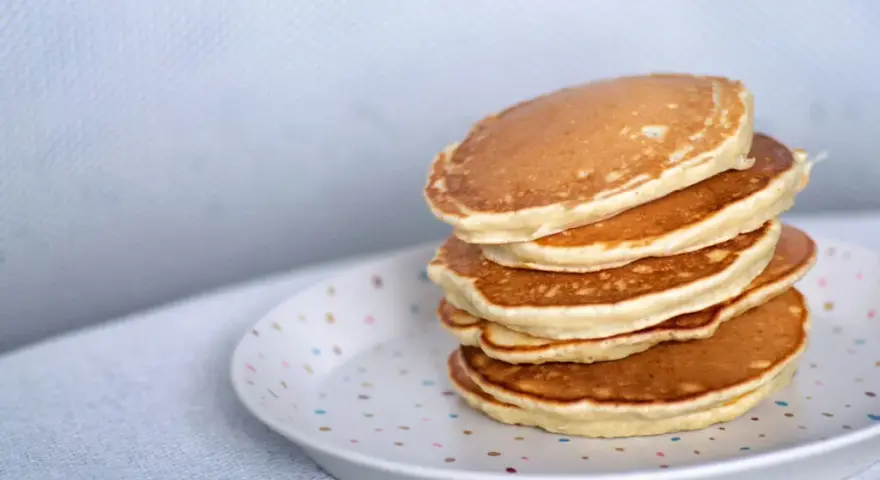 Przepis na zdrowe pancakes, które zaskoczą Twoje podniebienie