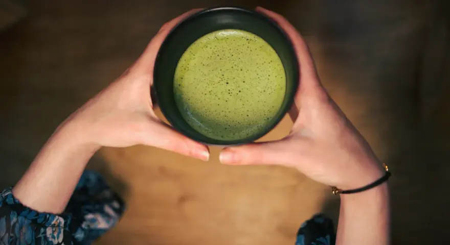 Najlepsza matcha: Jak nie dać się oszukać? Poradnik zakupowy
