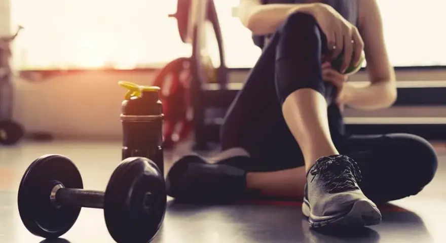 Jakie buty do fitnessu damskie wybrać, by uniknąć kontuzji?