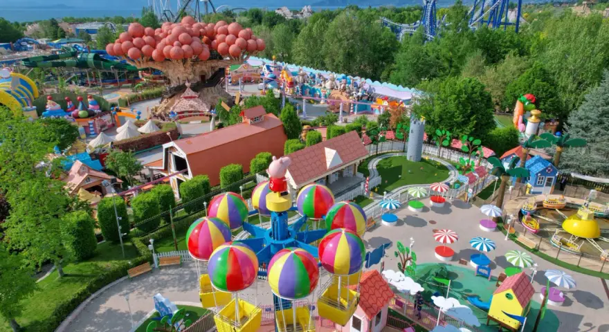 Gardaland: quali attrazioni scegliere? Novità e guida completa 2025-26