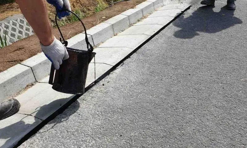 Ile kosztuje 1 km asfaltu? Zaskakujące różnice w cenach budowy