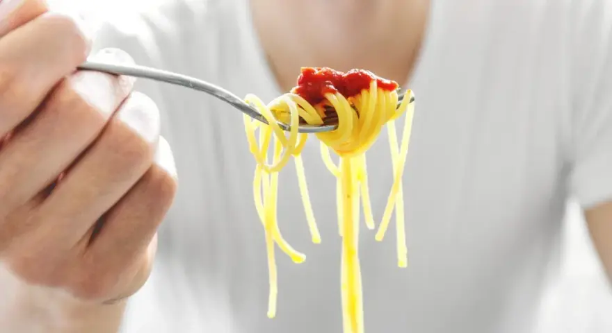 Spaghetti: ile kalorii? Jak jeść ulubione danie bez wyrzutów?