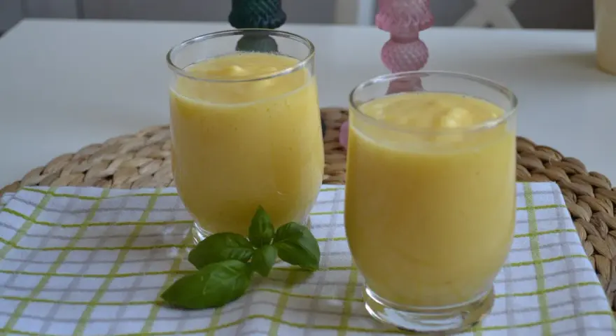 Koktajl z ananasa i banana: Szybki przepis, zdrowie i modyfikacje