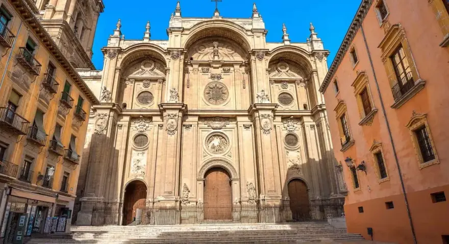 Descubre Granada: La guía definitiva para un viaje inolvidable