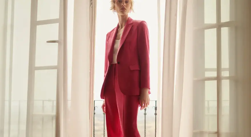 Co założyć na chrzciny jako gość - eleganckie i skromne stylizacje