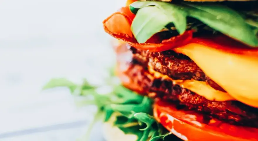 Dodatki do burgera: 20+ pomysłów na burgera jak z restauracji