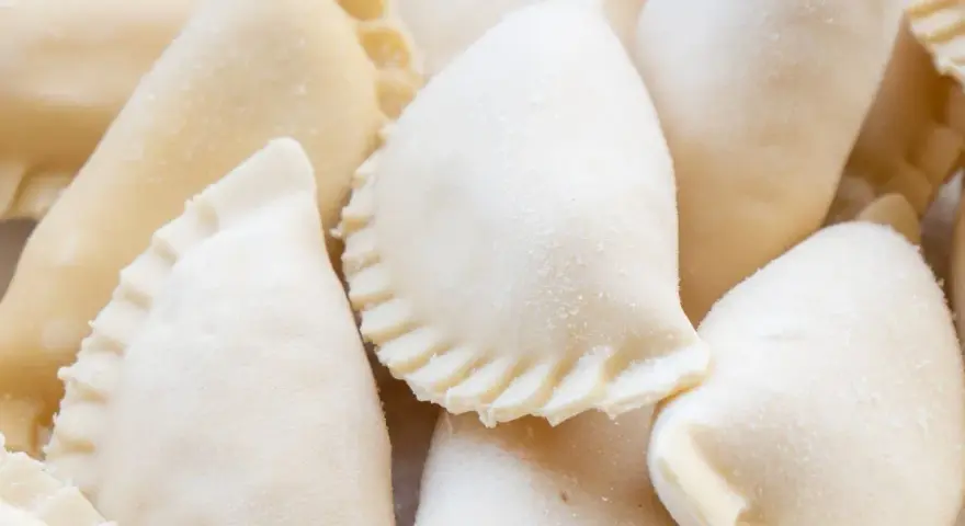 Jak mrozić ugotowane pierogi? Prosty sposób na zachowanie smaku