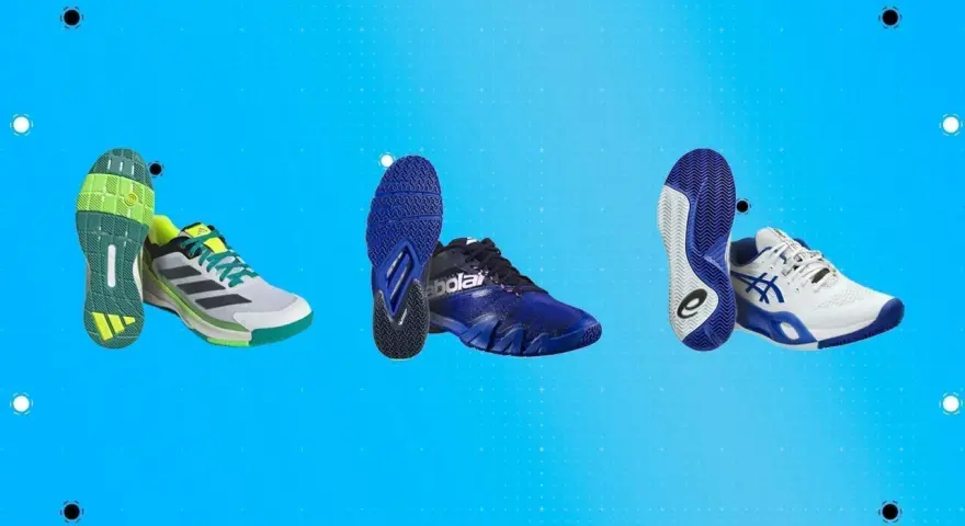 Tre paia di scarpe sportive, con suole in evidenza, mostrano diversi tipi di scarpe per il tennis.