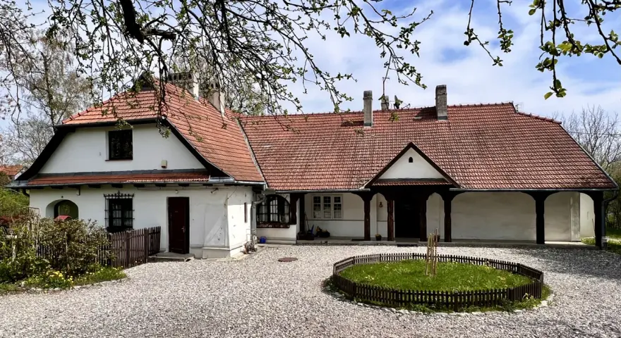 Rydlówka: Jak dworek w Bronowicach ożywia „Wesele” Wyspiańskiego?