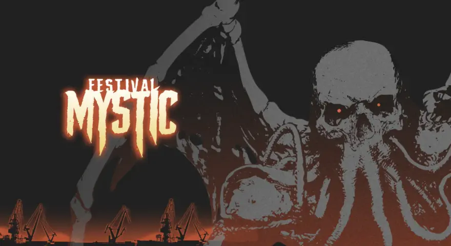 Mroczna wizja potwora z mackami i płonącymi oczami, zapowiadająca **mystic festival 2026**. W tle portowe dźwigi.