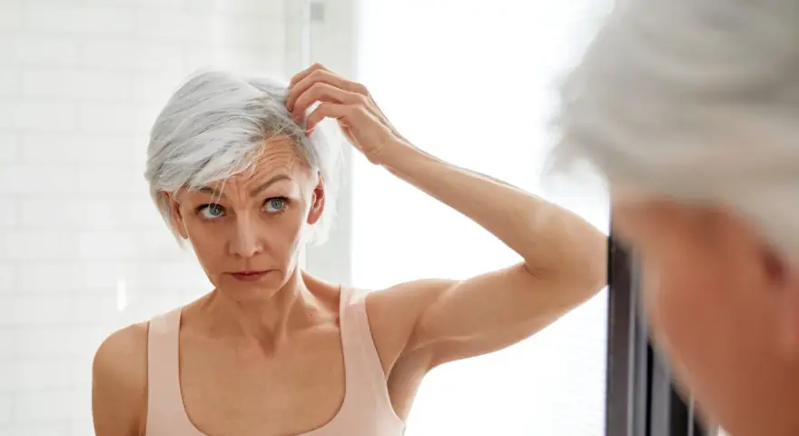 Weiße Haare färben: Meine Profi-Tipps für natürliches Haar