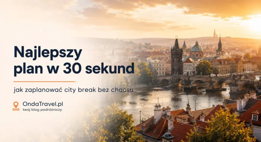 Widok na Most Karola i panoramę Pragi, stolicy Czech. Zaplanuj city break bez chaosu z OndaTravel.pl.