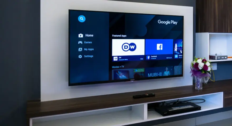 Smart TV czy Android TV co lepsze: porównanie funkcji i wydajności