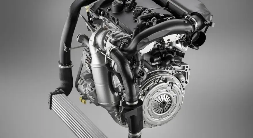 Silnik 1.6 THP poprawiony, z turbosprężarką i intercoolerem, gotowy do montażu.