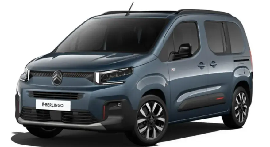 Niebieski E-Berlingo z nowoczesnym przodem i czarnymi felgami. Idealny do rodzinnych podróży.