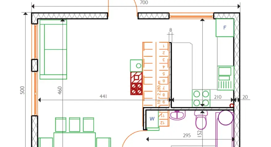 Projekt domu 35m2: rzut parteru z zaznaczonymi meblami, kuchnią, łazienką i drzwiami. Wymiary pomieszczeń.