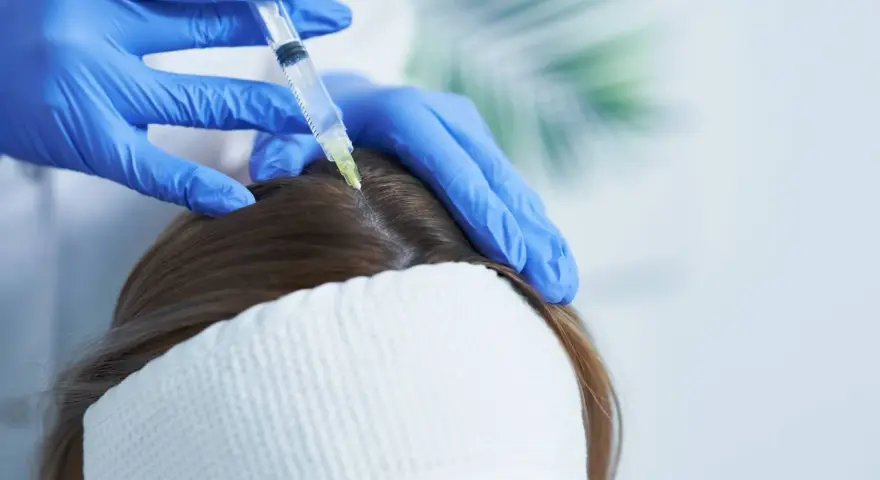 Botox na włosy przed czy po farbowaniu - uniknij osłabienia koloru