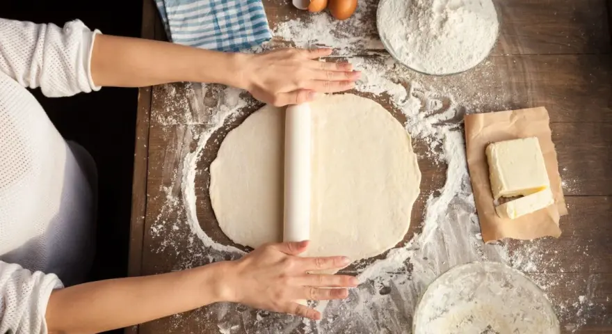 Dlaczego ciasto na pizzę nie jest elastyczne? Oto najczęstsze przyczyny
