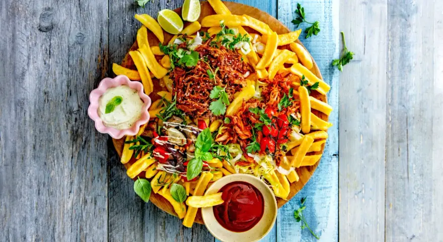 Z czym jeść frytki? Klasyka, loaded fries i wege inspiracje