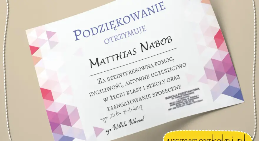 Dyplom z podziękowaniami dla rodziców za pomoc i zaangażowanie. Tekst na dyplomie zawiera imię Matthias Nabob.