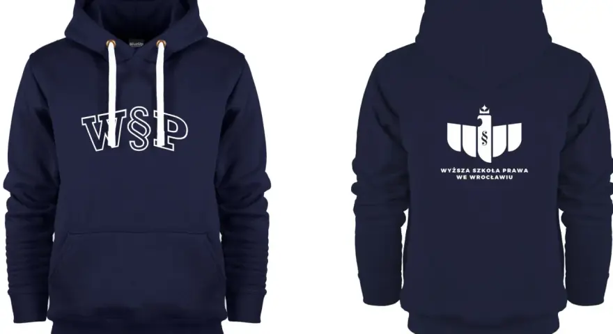 Granatowa bluza z kapturem z białym napisem "WSP" z przodu i logo uczelni z tyłu.