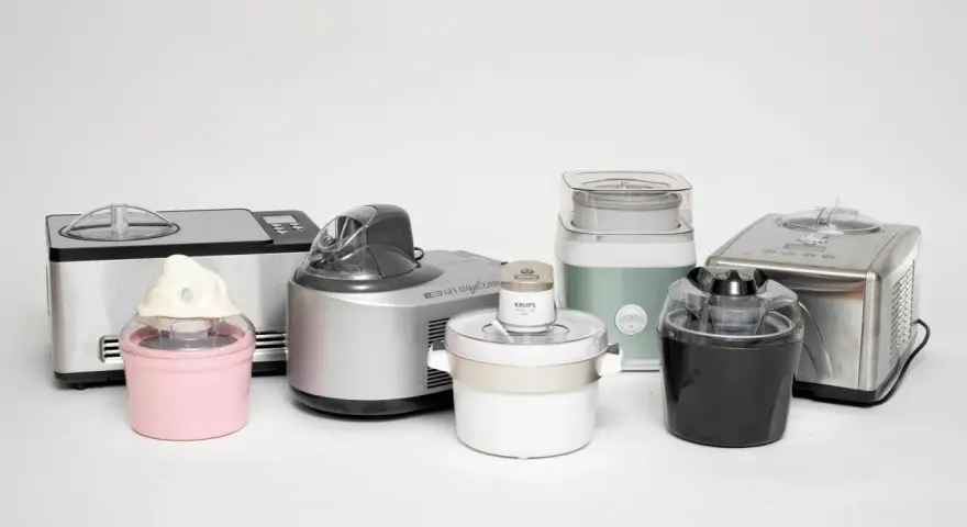 Samling av glassmaskiner, redo att skapa ditt perfekta glass recept.