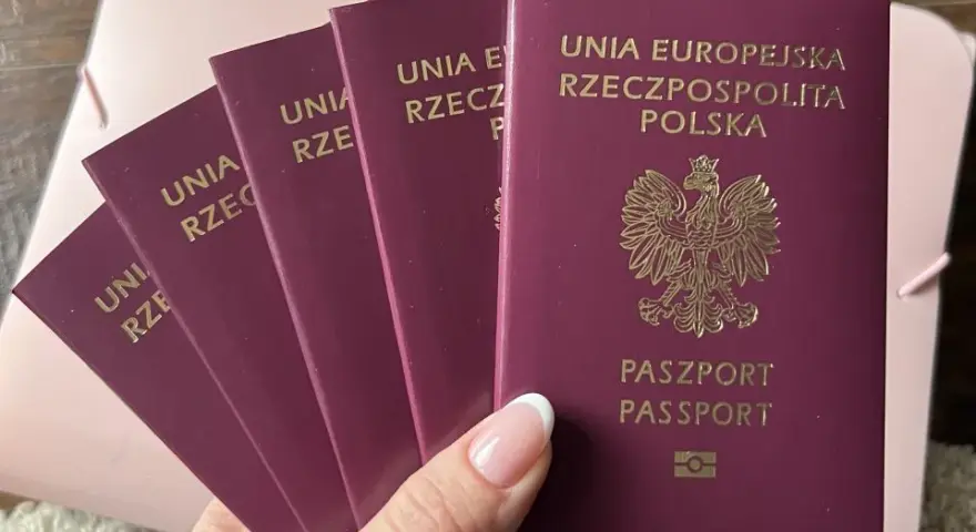 Paszport bez stresu: Jak złożyć wniosek i uniknąć błędów?