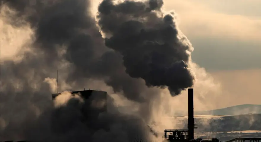 Gdzie płyną pieniądze z CO2 w Polsce? Raport NIK ujawnia prawdę