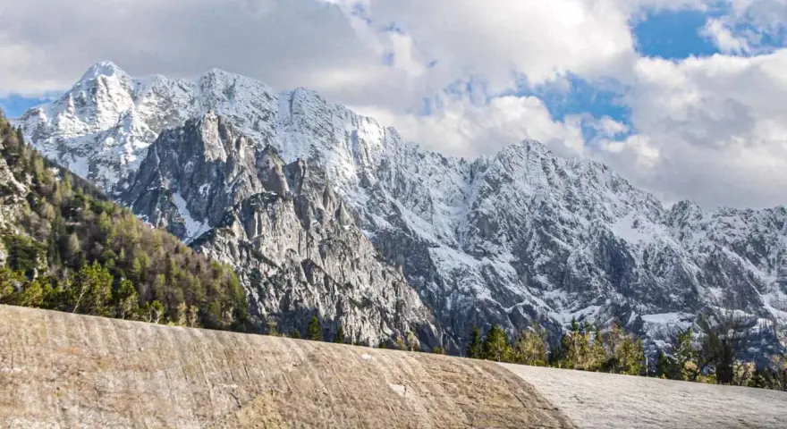 Planica jakie góry otaczają dolinę? Odkryj ich piękno i wysokości