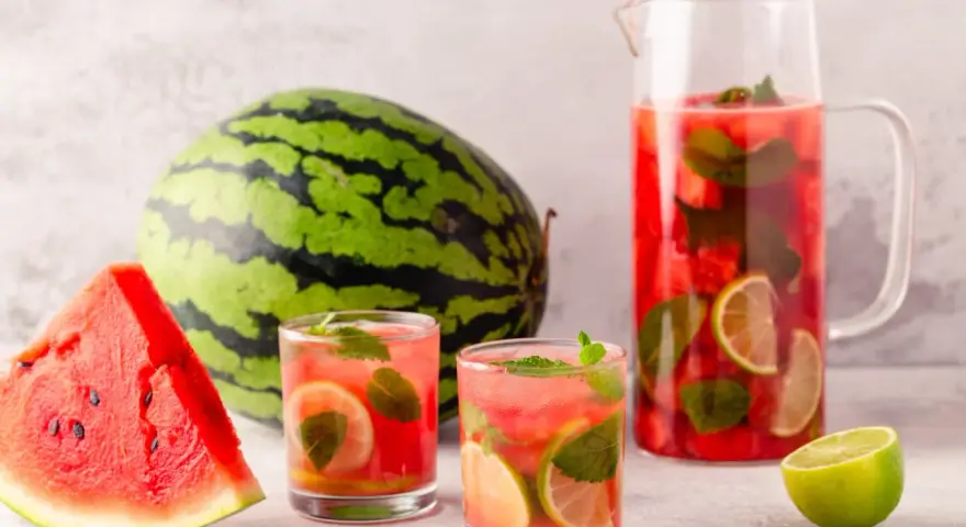 Orzeźwiający napój z arbuza: przepis na zdrowy letni drink