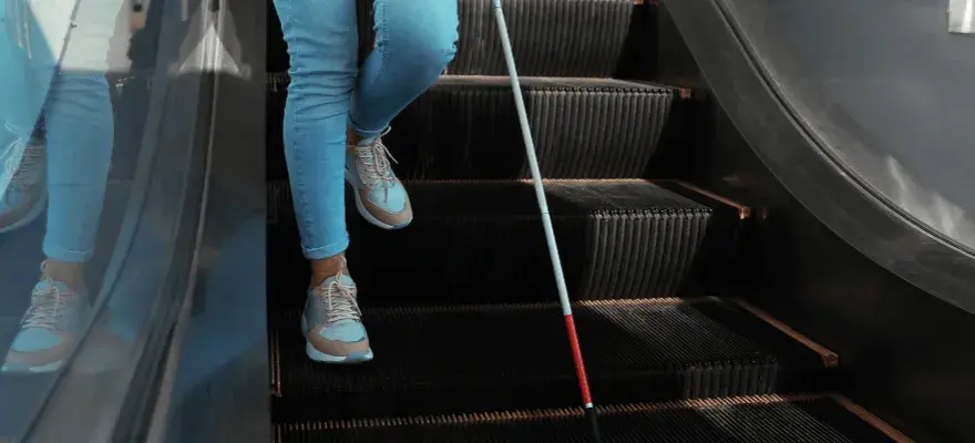 Pole uwagi dla niewidomych - klucz do bezpieczeństwa i niezależności