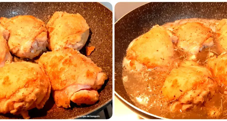 Cosce di pollo dorate in padella, pronte per essere cotte nel liquido per un saporito pollo alla birra.