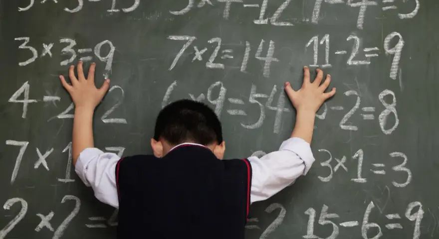 Lęk przed matematyką? Zmień nastawienie i ucz się skutecznie!