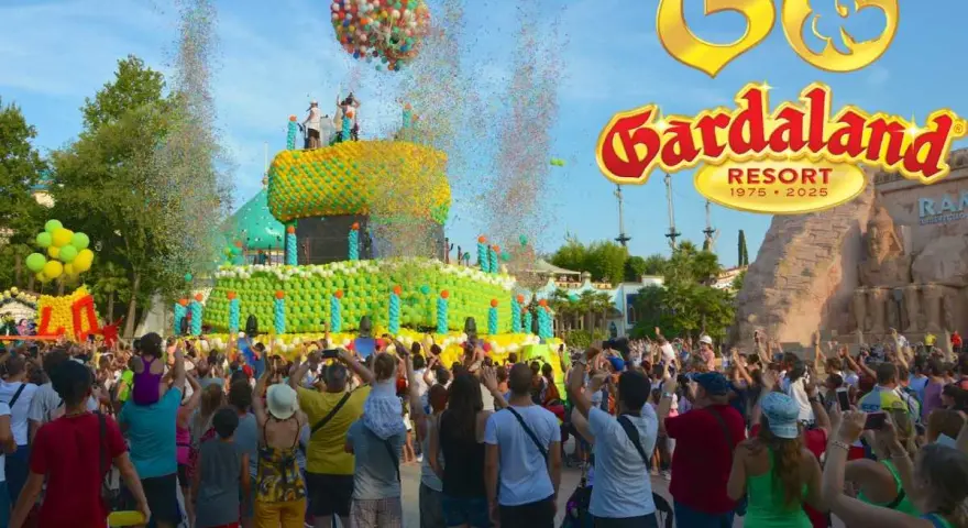 Gardaland: Guida Attrazioni 2025 - Novità, Famiglia e Adrenalina
