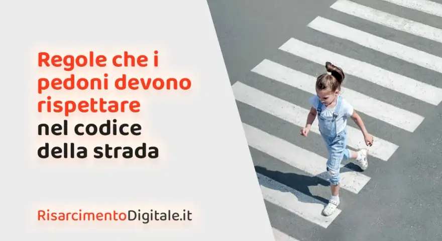 Bambina attraversa sulle strisce pedonali, imparando le regole per i pedoni nel codice della strada.