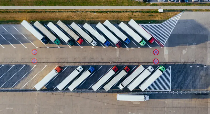 Cyfrowa rewolucja w transporcie: program dla firmy transportowej jako serce nowoczesnej logistyki
