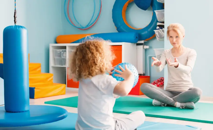 Integracja sensoryczna - kiedy pomaga i jak wygląda terapia SI?