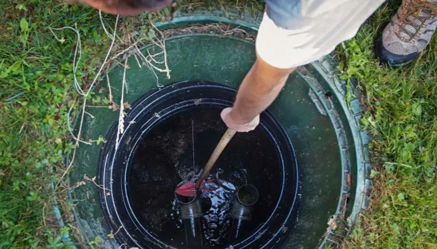 Kożuch w oczyszczalni biologicznej: jak skutecznie pozbyć się problemu