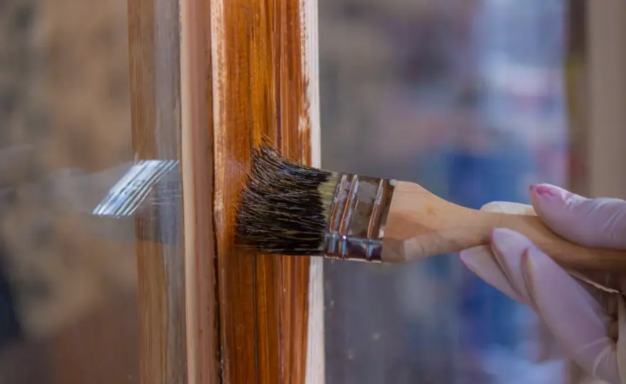 Holzfenster streichen - So hält der Anstrich jahrelang!