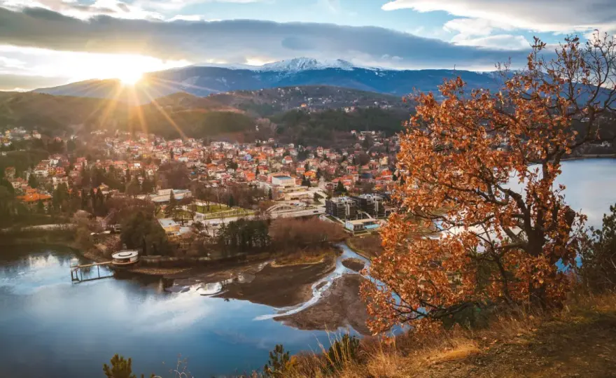 Gdzie na wakacje w sierpniu? Wybierz idealny kierunek!