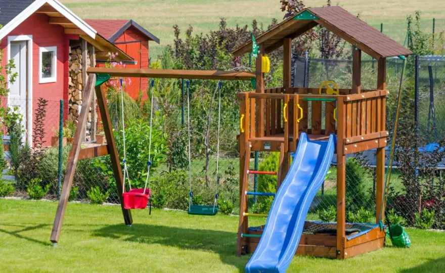 Jak pomalować plac zabaw: krok po kroku do pięknej i bezpiecznej zabawy