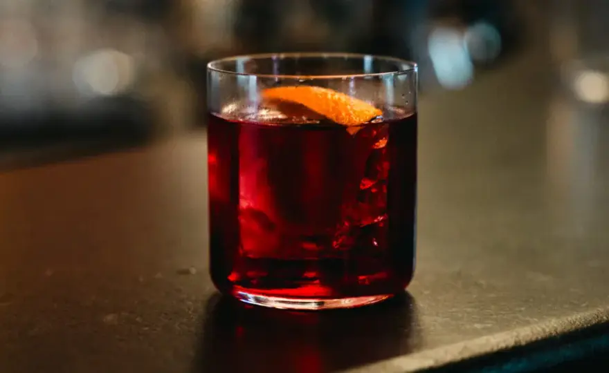Najlepsze drink bary w Poznaniu: Gdzie znaleźć wyjątkowe koktajle