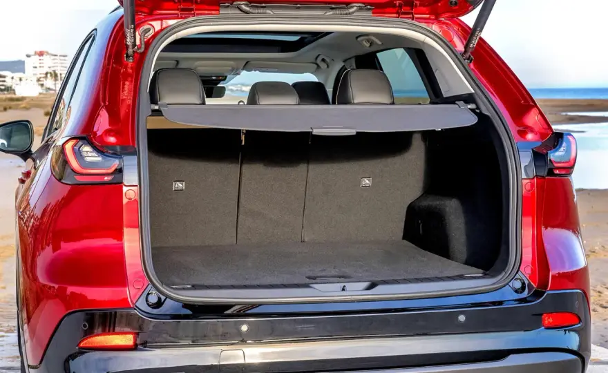 Nowa Mazda CX-5 - Nowa generacja i większy bagażnik. Co się zmieniło?