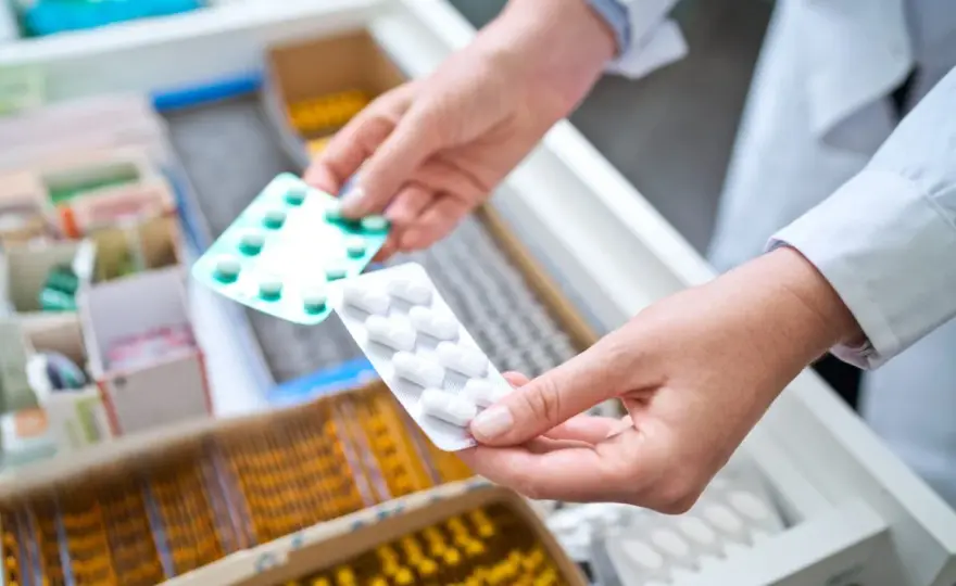 Doloxib - kiedy ma sens? Dawkowanie, ryzyko i interakcje