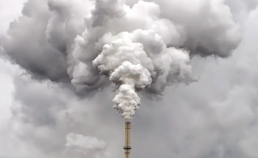 Smog: Czym jest, skąd się bierze i jak chronić zdrowie?